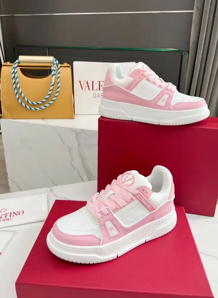 hype Valentino Sneakers