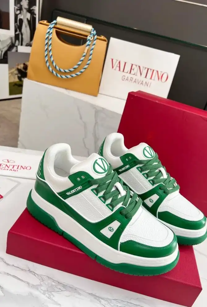 hype Valentino Sneakers