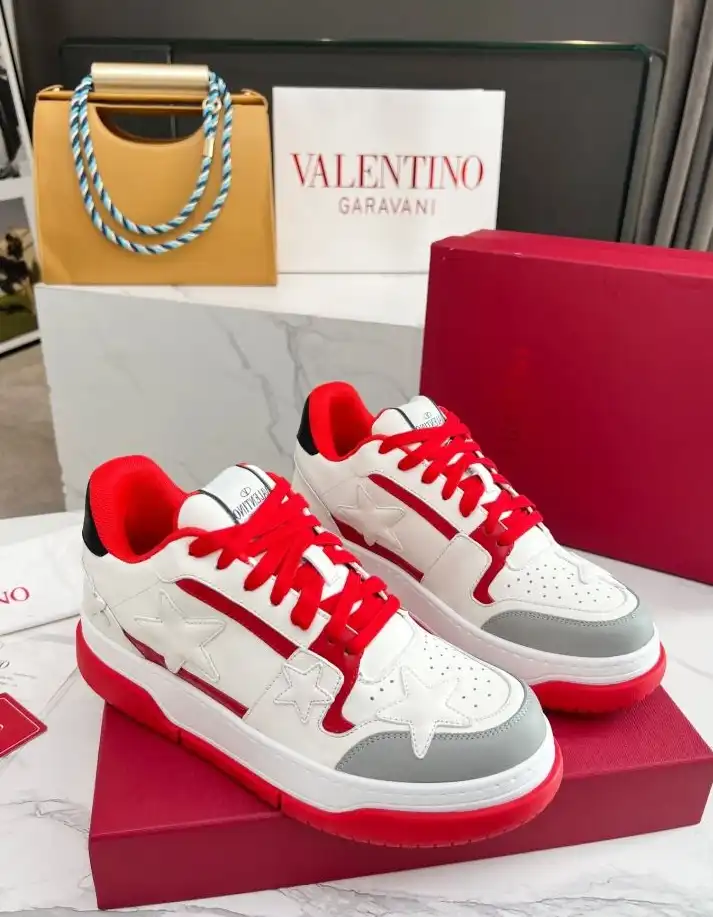 hype Valentino Sneakers