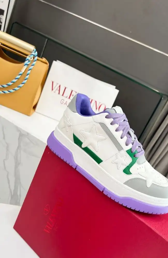 hype Valentino Sneakers