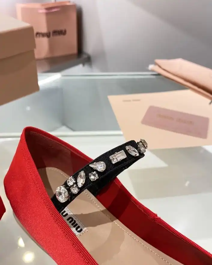 hype Miu Miu flat shoes