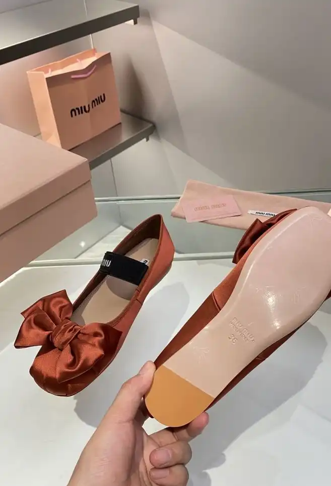 hype Miu Miu flat shoes