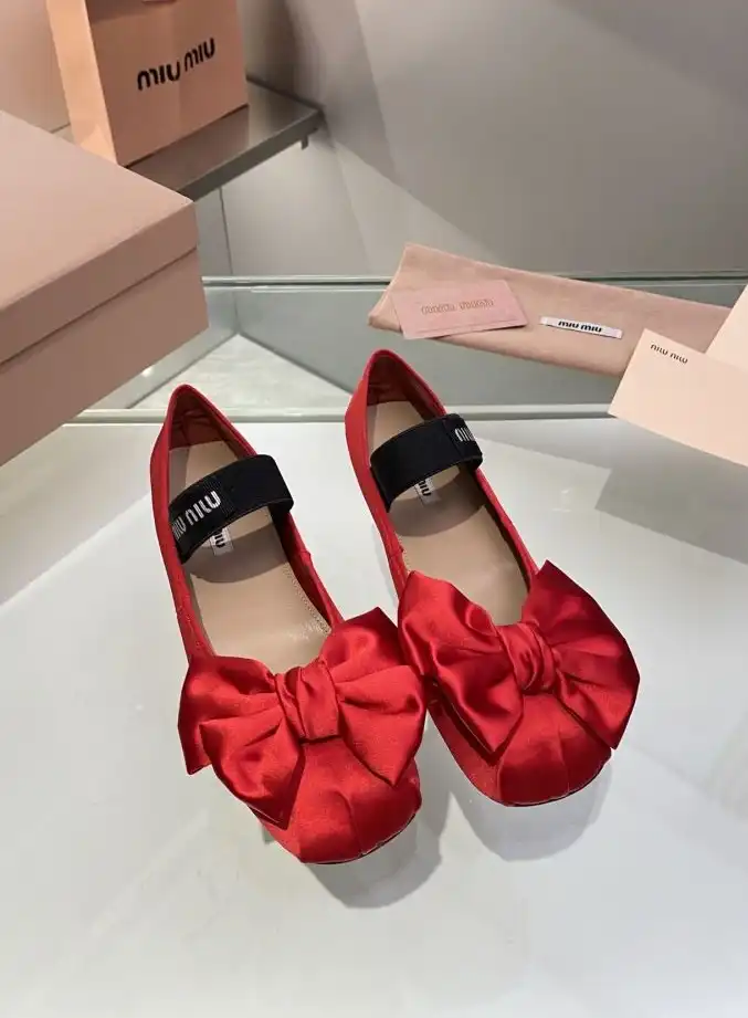 hype Miu Miu flat shoes