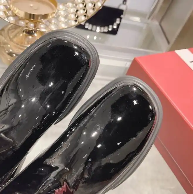 hype Roger Vivier Leather Shoes