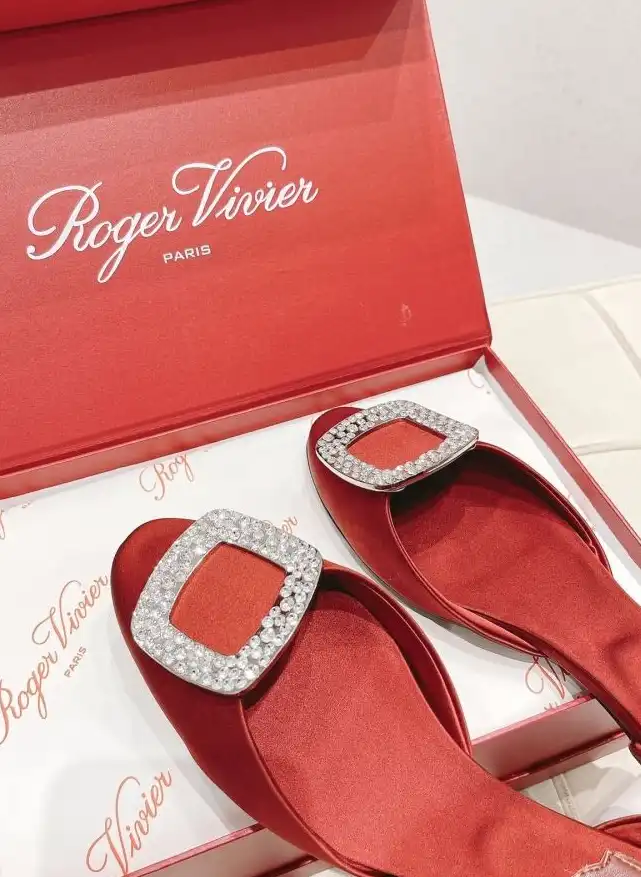 hype Roger Vivier flat shoes