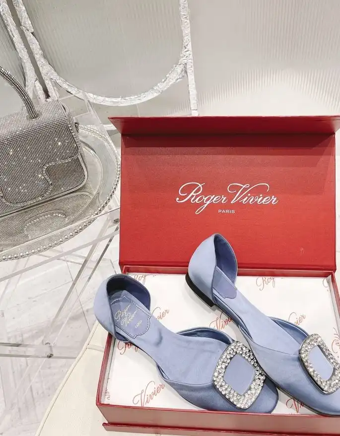 hype Roger Vivier flat shoes