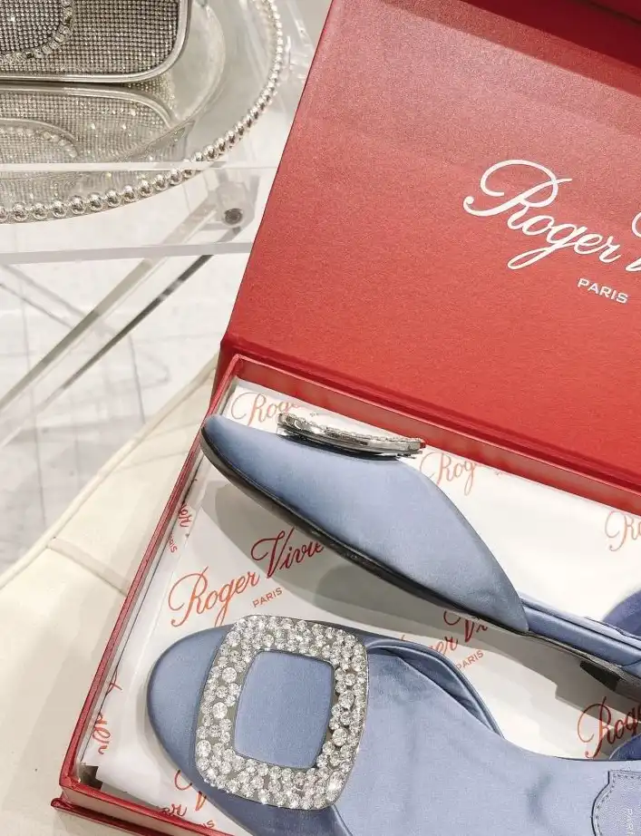 hype Roger Vivier flat shoes