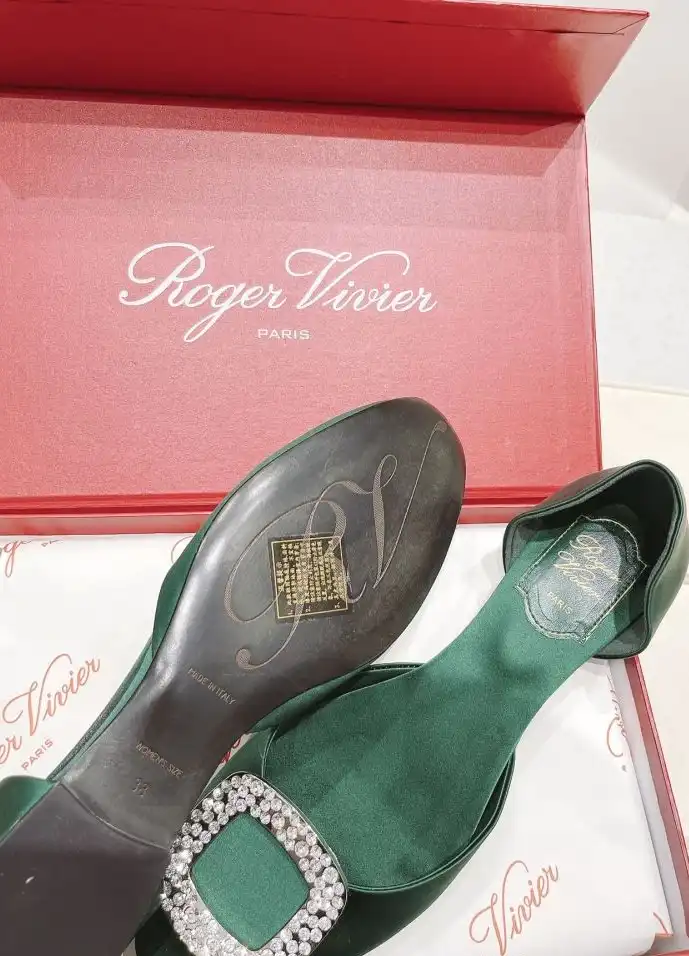 hype Roger Vivier flat shoes