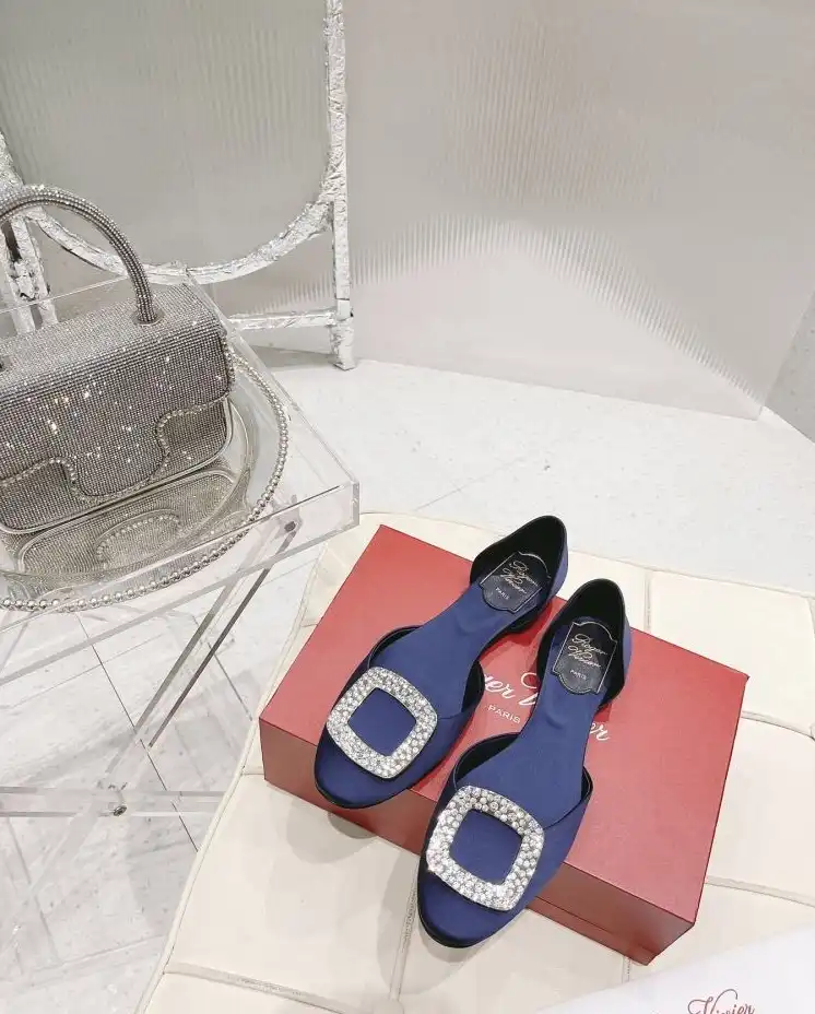 hype Roger Vivier flat shoes