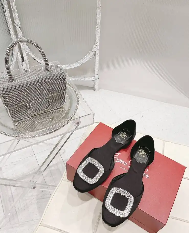 hype Roger Vivier flat shoes