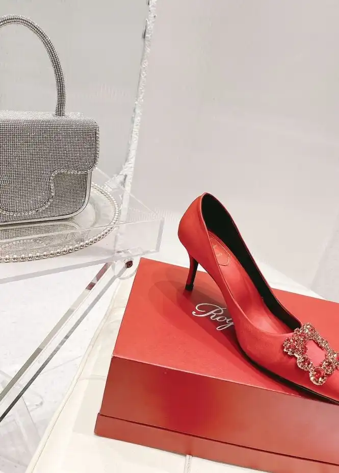 hype Roger Vivier flat shoes