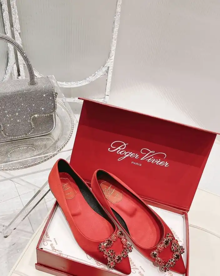 hype Roger Vivier flat shoes