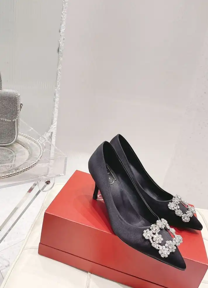 hype Roger Vivier flat shoes