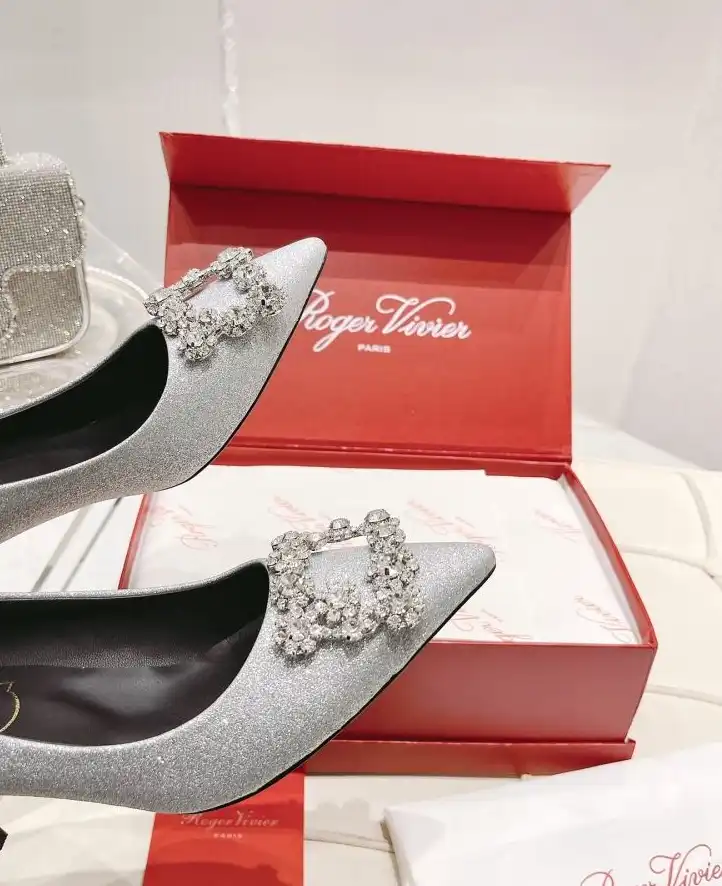 hype Roger Vivier flat shoes