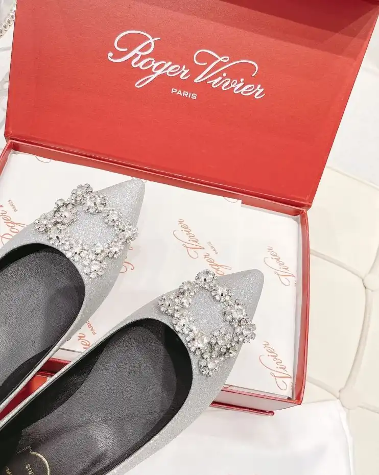 hype Roger Vivier flat shoes