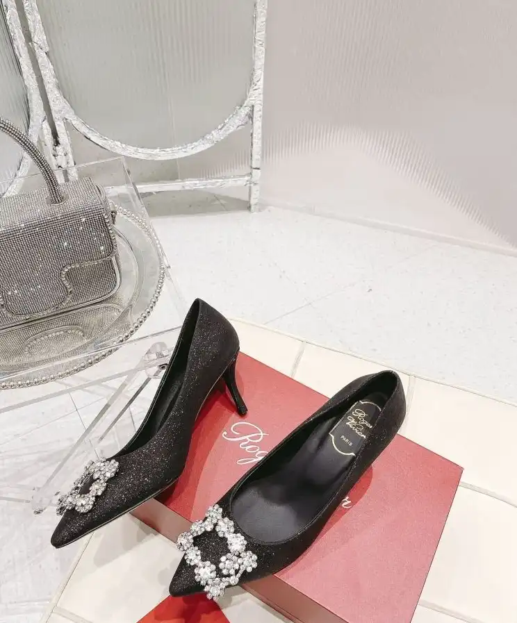 hype Roger Vivier flat shoes