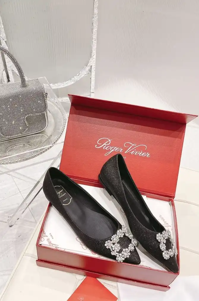 hype Roger Vivier flat shoes