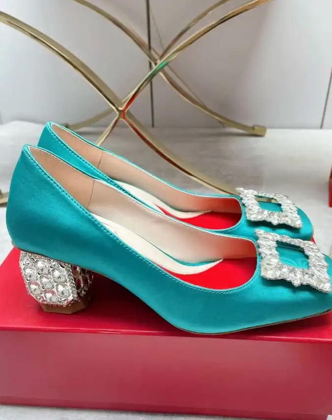 hype Roger Vivier flat shoes