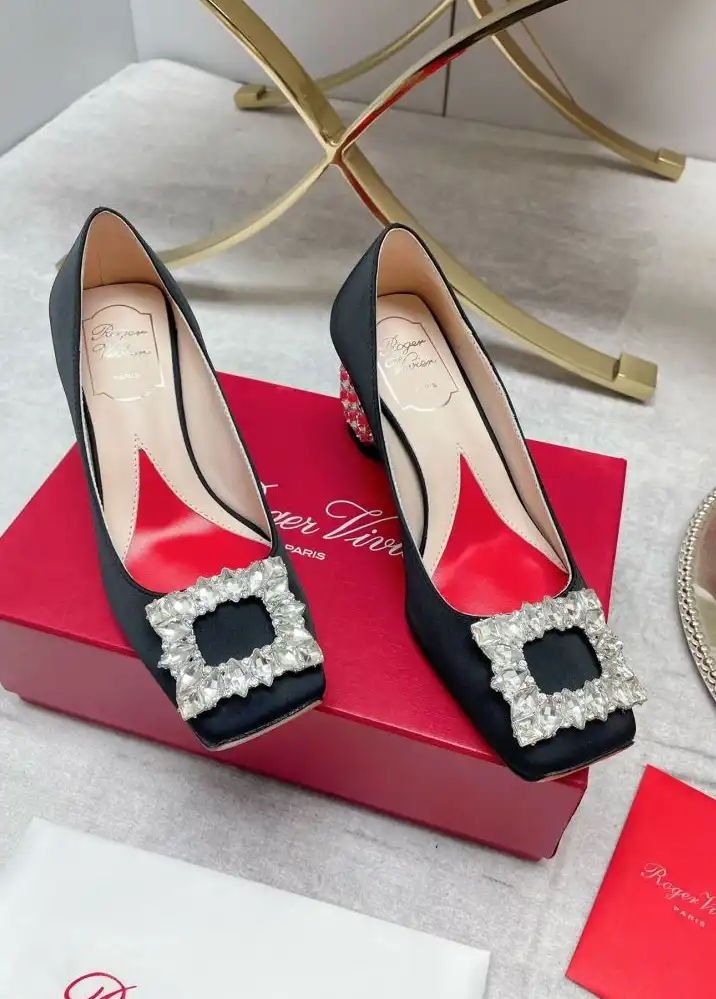 hype Roger Vivier flat shoes