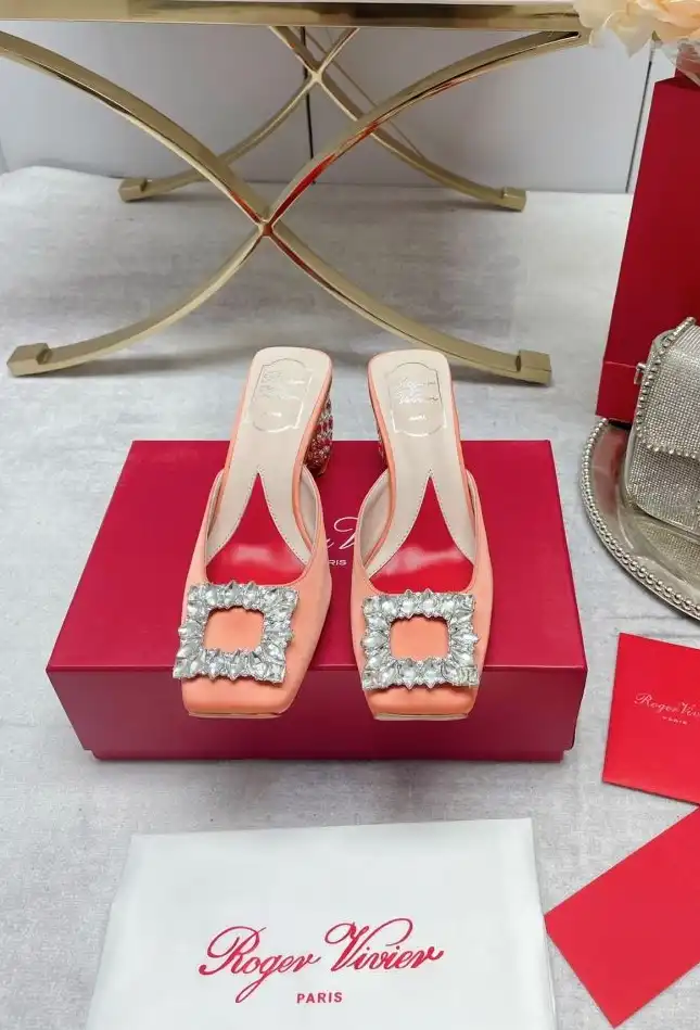 hype Roger Vivier flat shoes