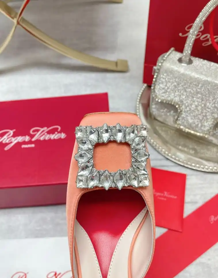 hype Roger Vivier flat shoes