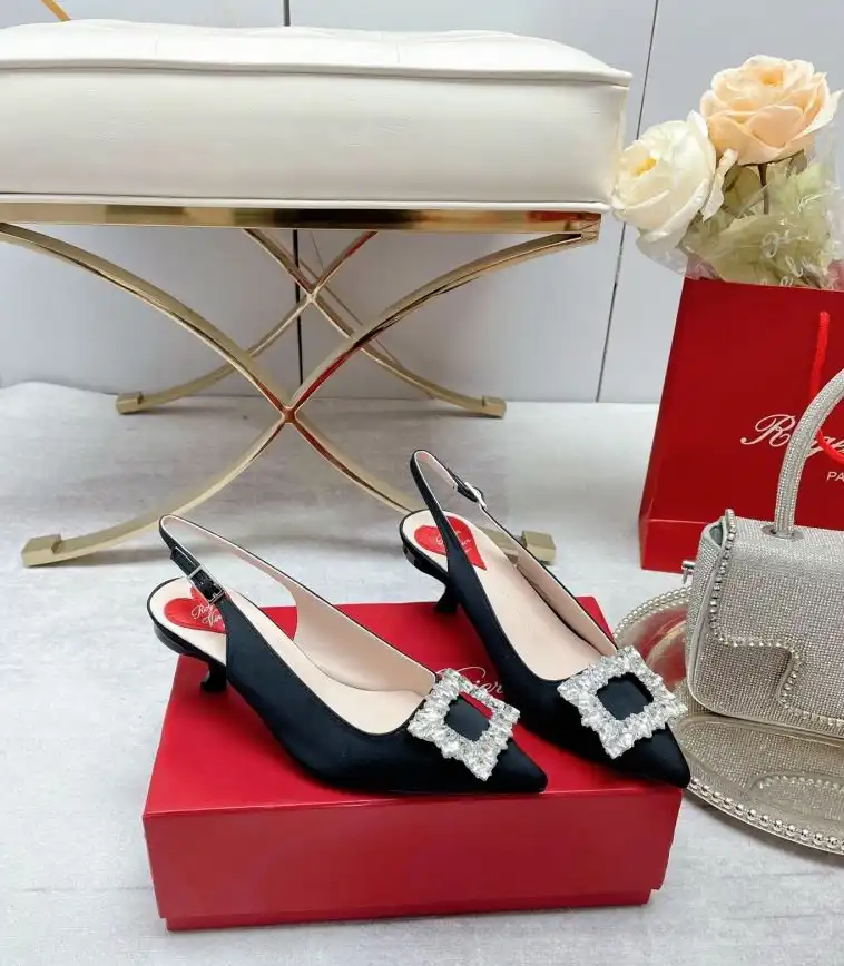 hype Roger Vivier flat shoes