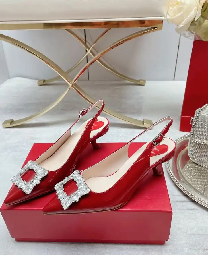 hype Roger Vivier flat shoes