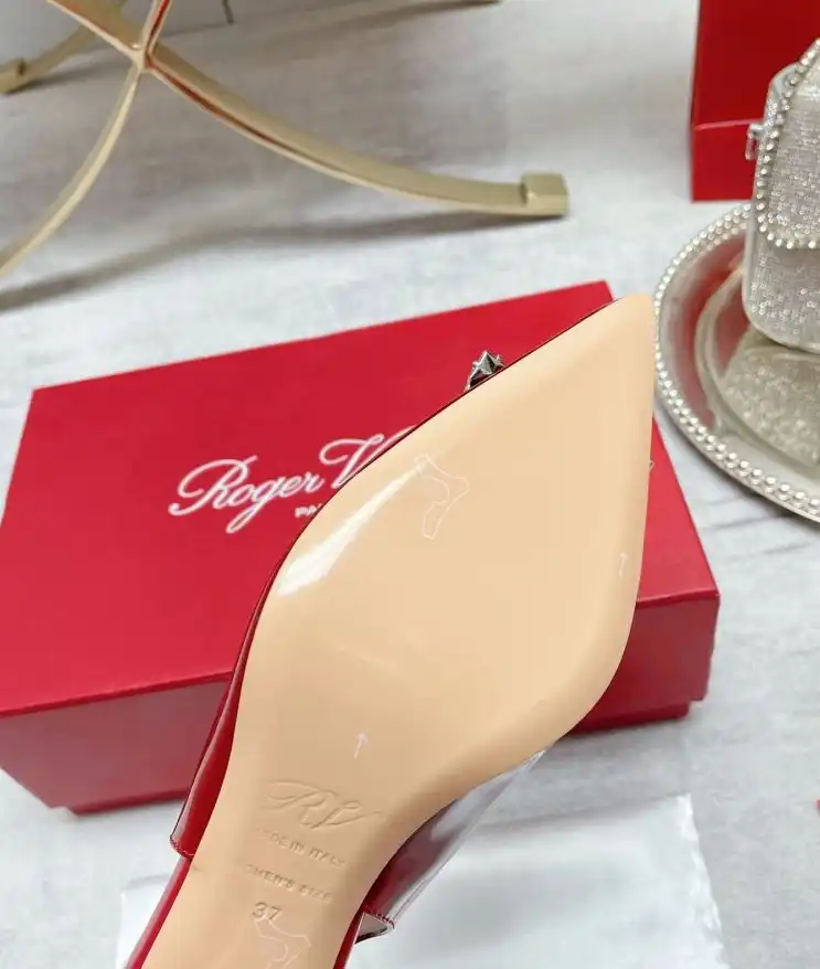 hype Roger Vivier flat shoes