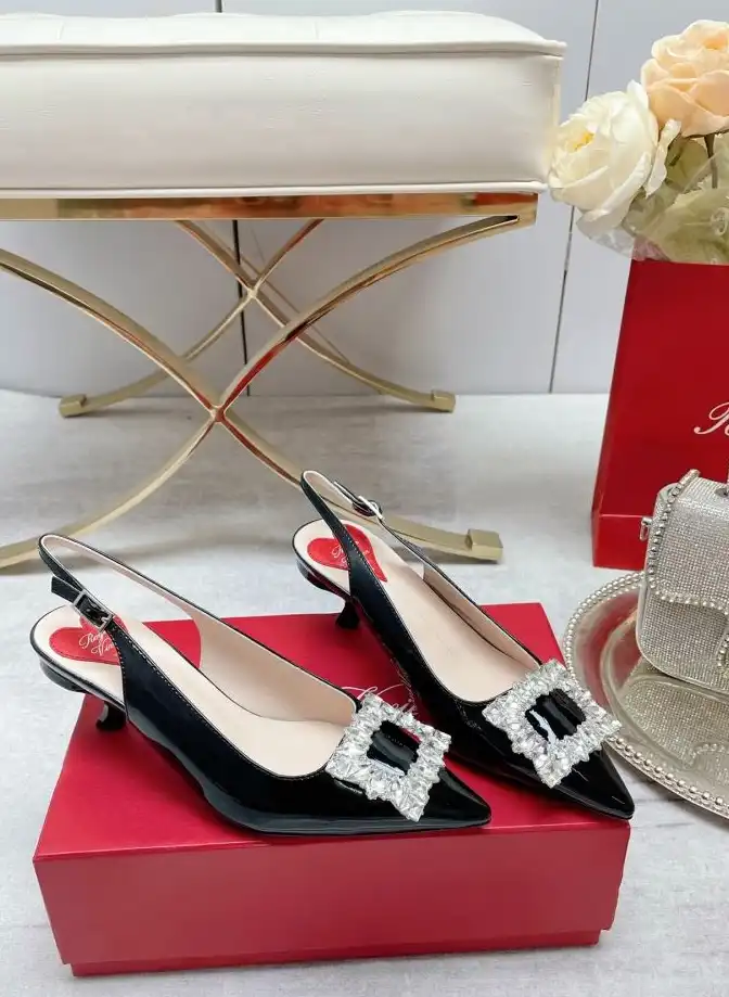 hype Roger Vivier flat shoes