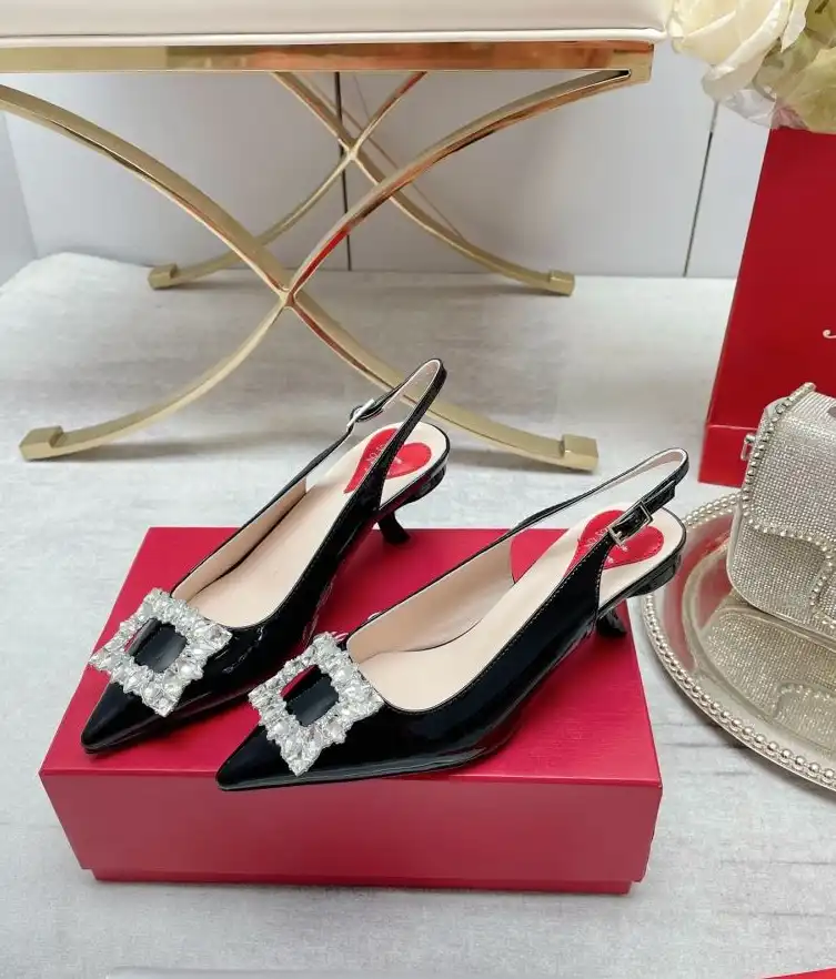 hype Roger Vivier flat shoes