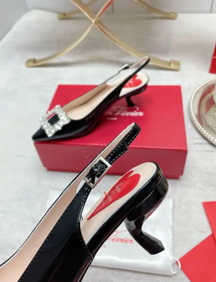 hype Roger Vivier flat shoes