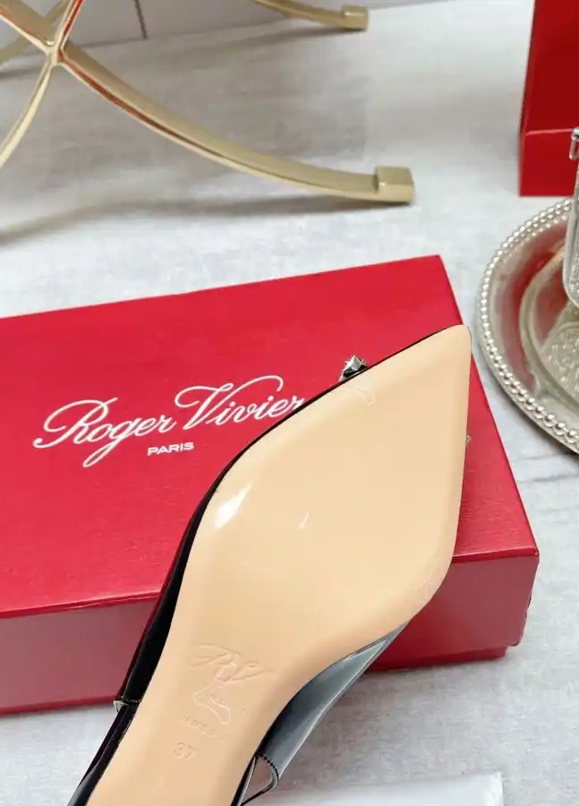 hype Roger Vivier flat shoes