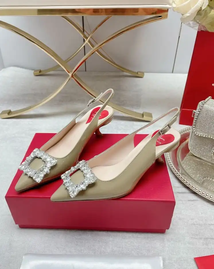 hype Roger Vivier flat shoes