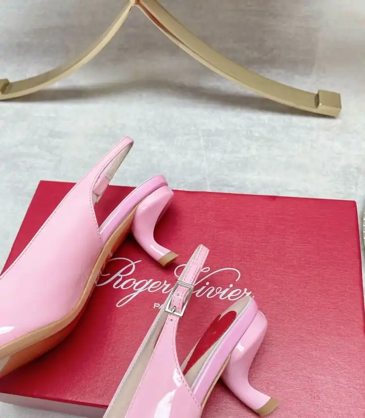 hype Roger Vivier flat shoes