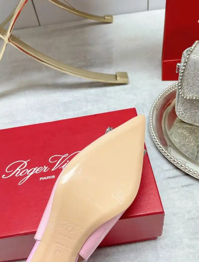 hype Roger Vivier flat shoes