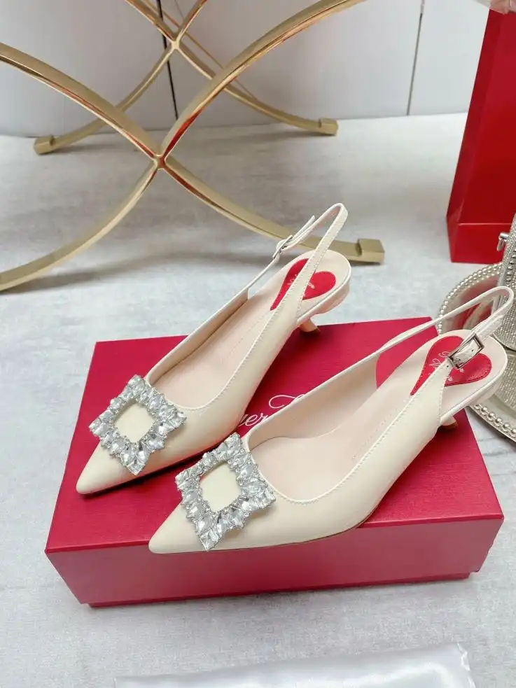 hype Roger Vivier flat shoes