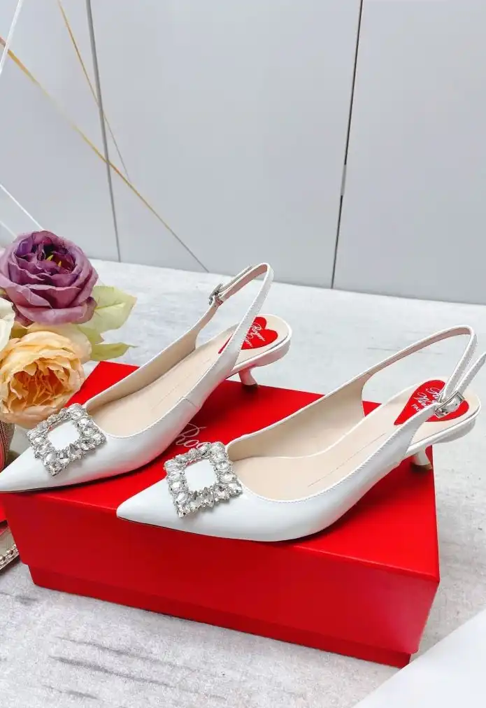 hype Roger Vivier flat shoes