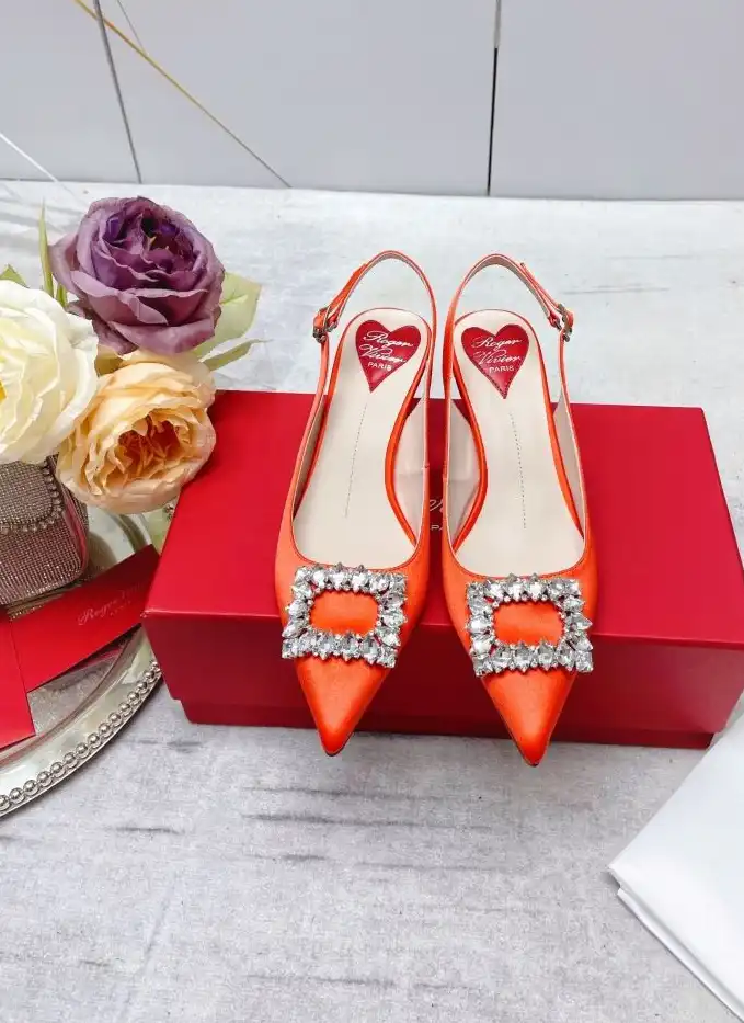 hype Roger Vivier flat shoes