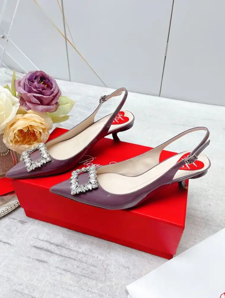 hype Roger Vivier flat shoes