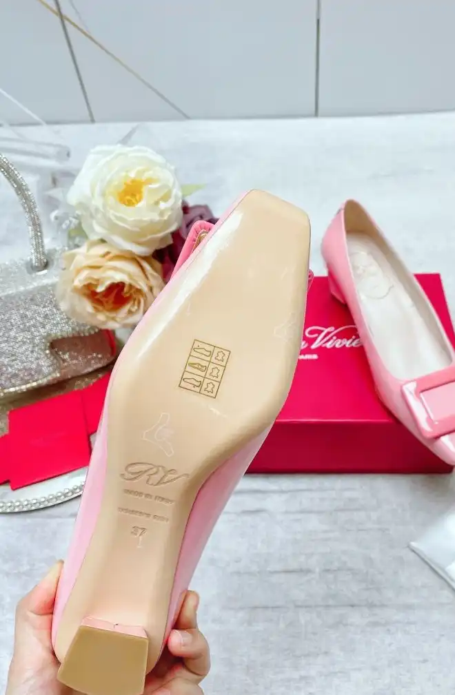 hype Roger Vivier flat shoes