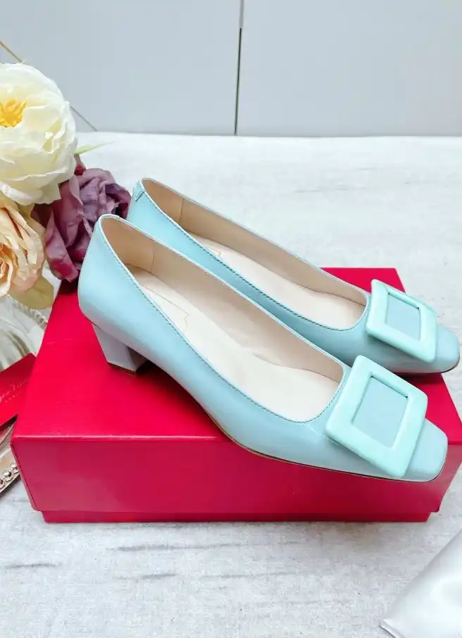 hype Roger Vivier flat shoes