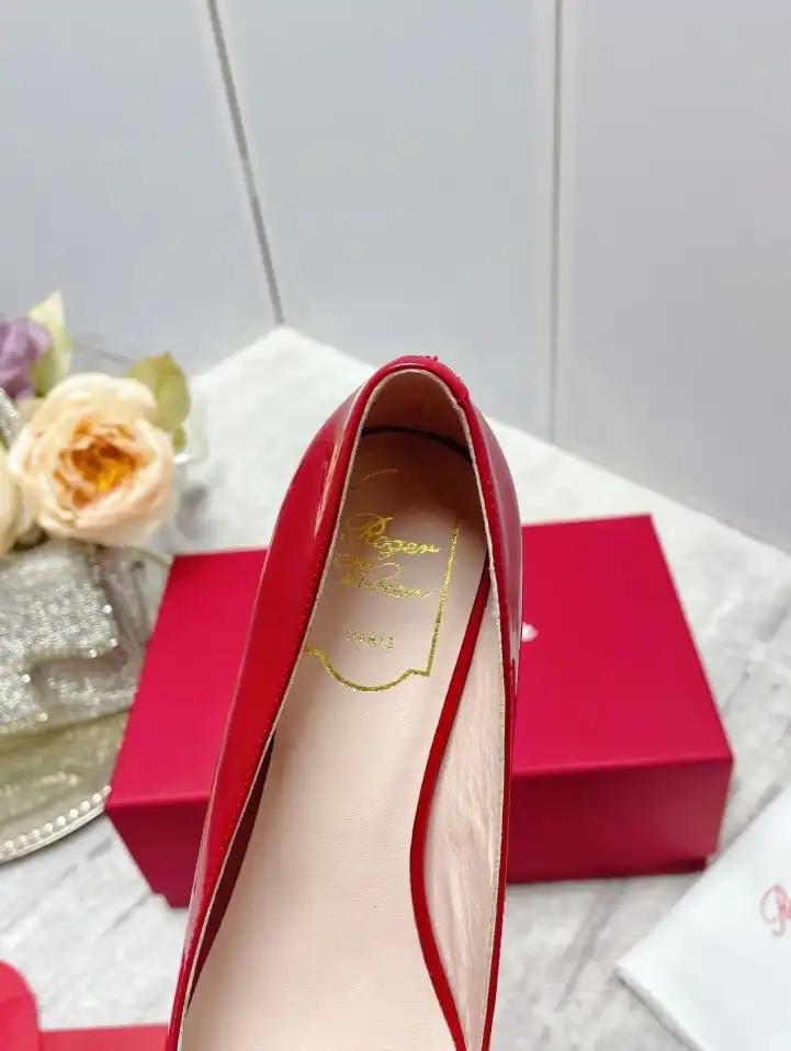 hype Roger Vivier flat shoes