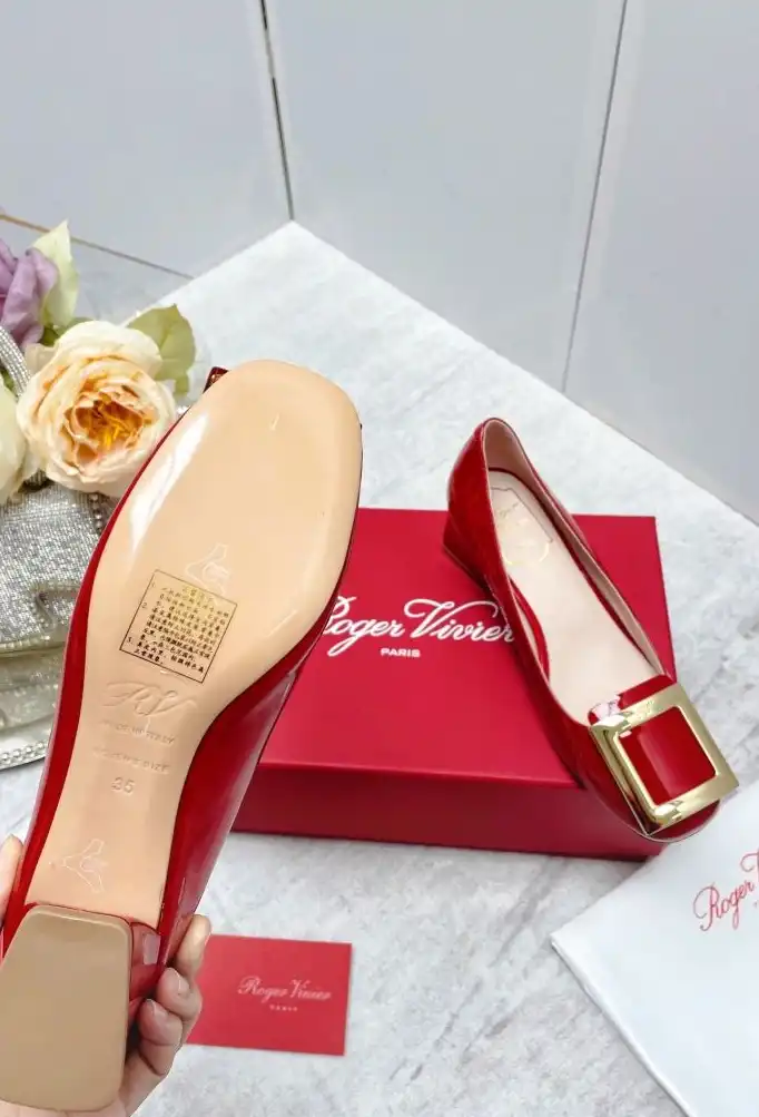 hype Roger Vivier flat shoes