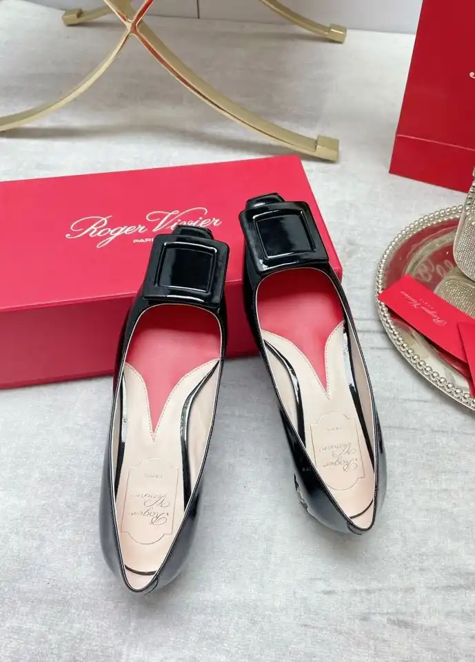 hype Roger Vivier flat shoes