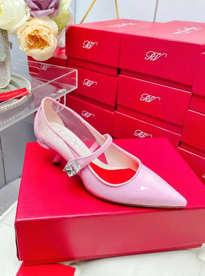 hype Roger Vivier flat shoes