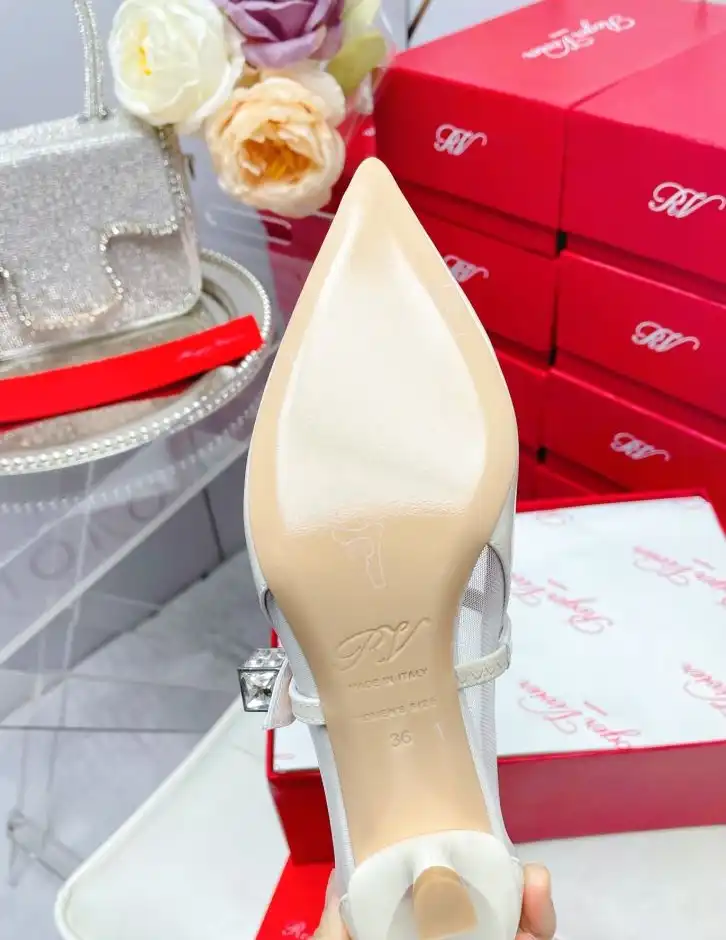 hype Roger Vivier flat shoes