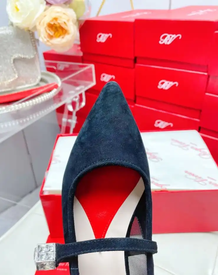 hype Roger Vivier flat shoes