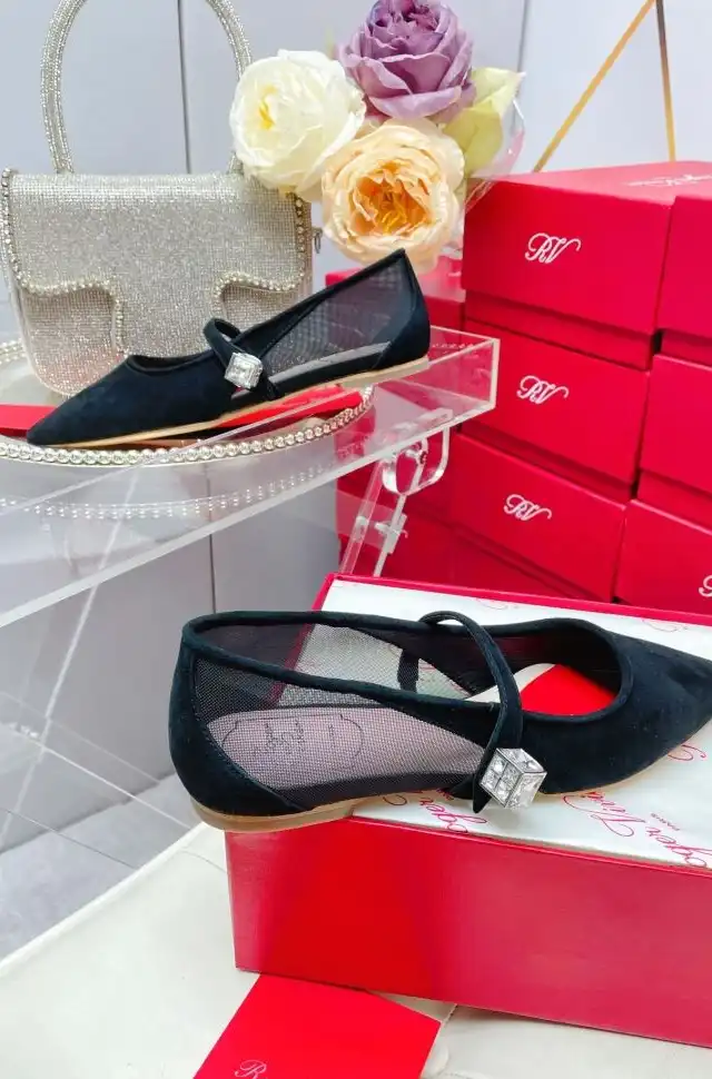 hype Roger Vivier flat shoes