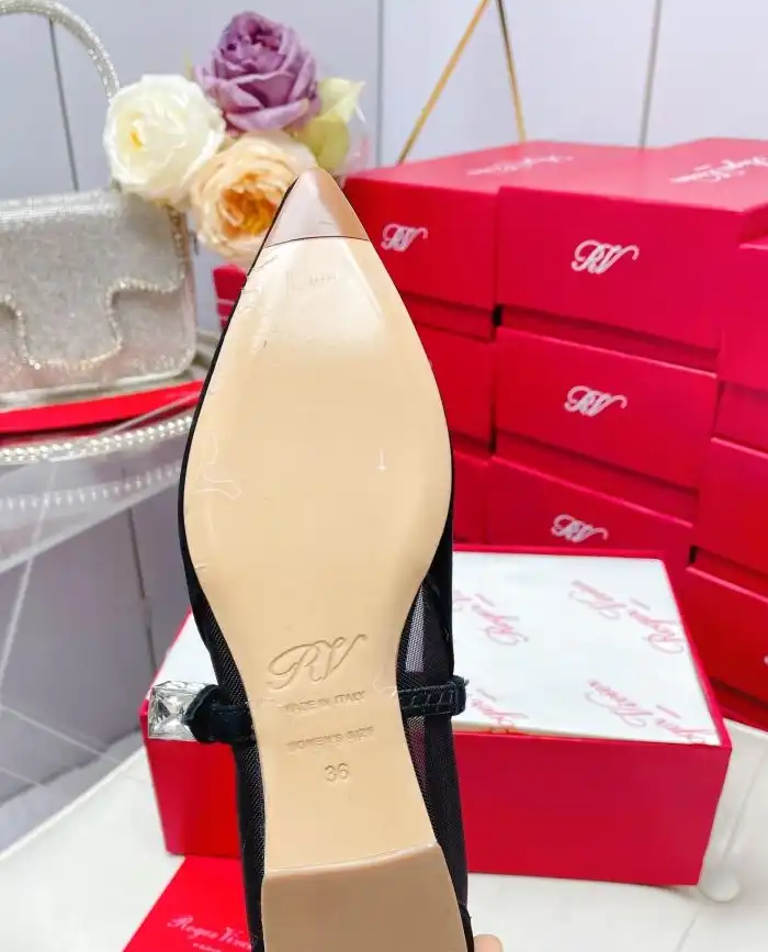 hype Roger Vivier flat shoes