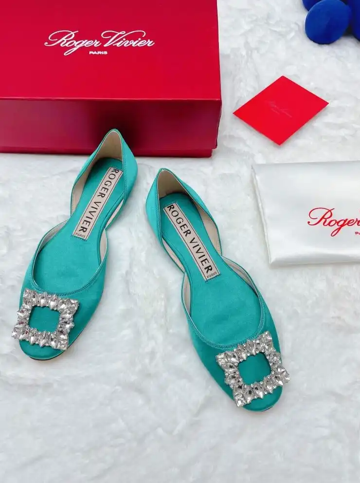 hype Roger Vivier flat shoes